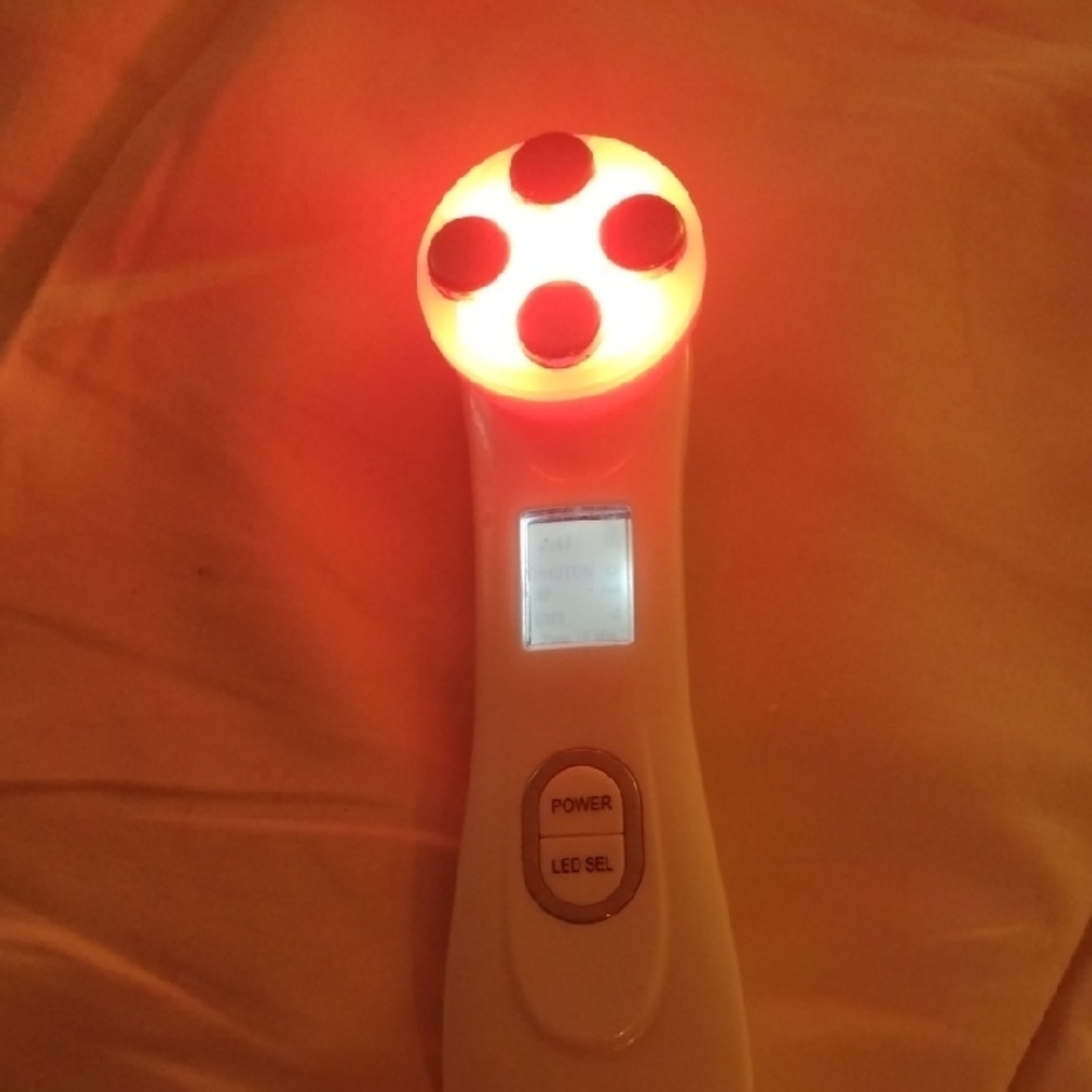 LED FACIAL WAND - Picture 2 of 6